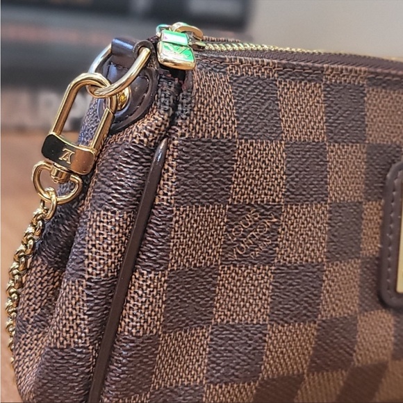 🤎LV EVA DAMIER EBENE Pochette / Clutch🎀 2015 collection✨EUC✨ - Picture 7 of 17